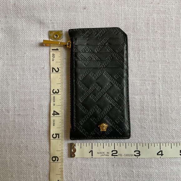 •Versace Black Leather Embossed La Grecca Medusa Cards Holder Zip Coins Wallet - Picture 6 of 14
